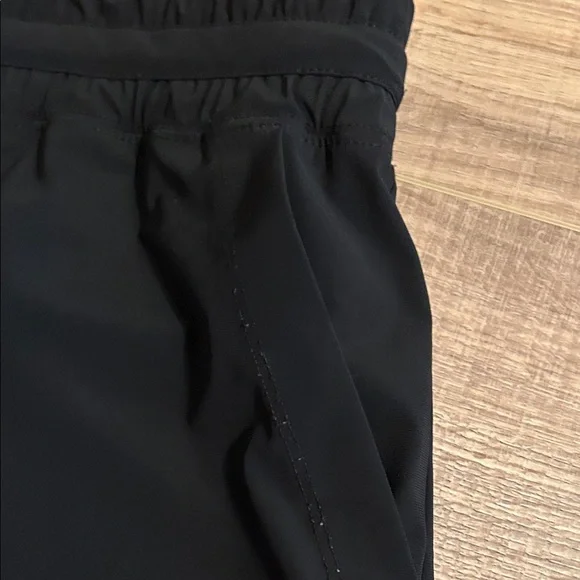 EUC Vuori  ladies Black Jogger Pants size large. - Picture 8 of 11